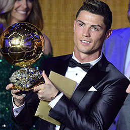 Scarpe ronaldo pallone d'oro on sale